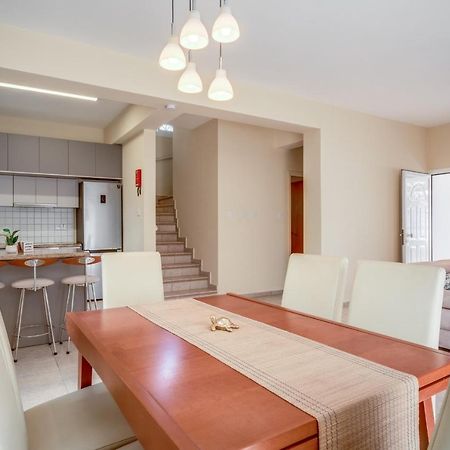 Amphitrite Villa Paralimni Esterno foto