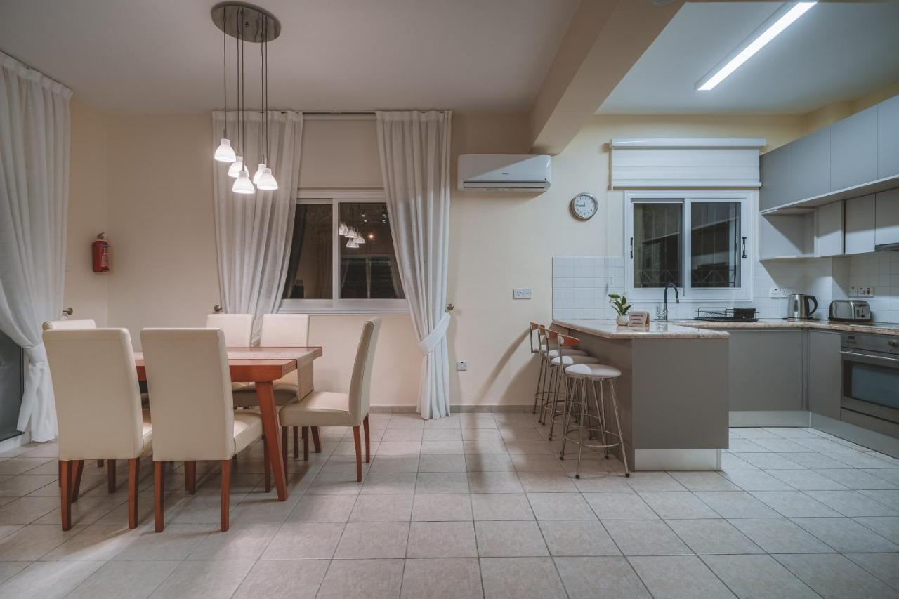Amphitrite Villa Paralimni Esterno foto