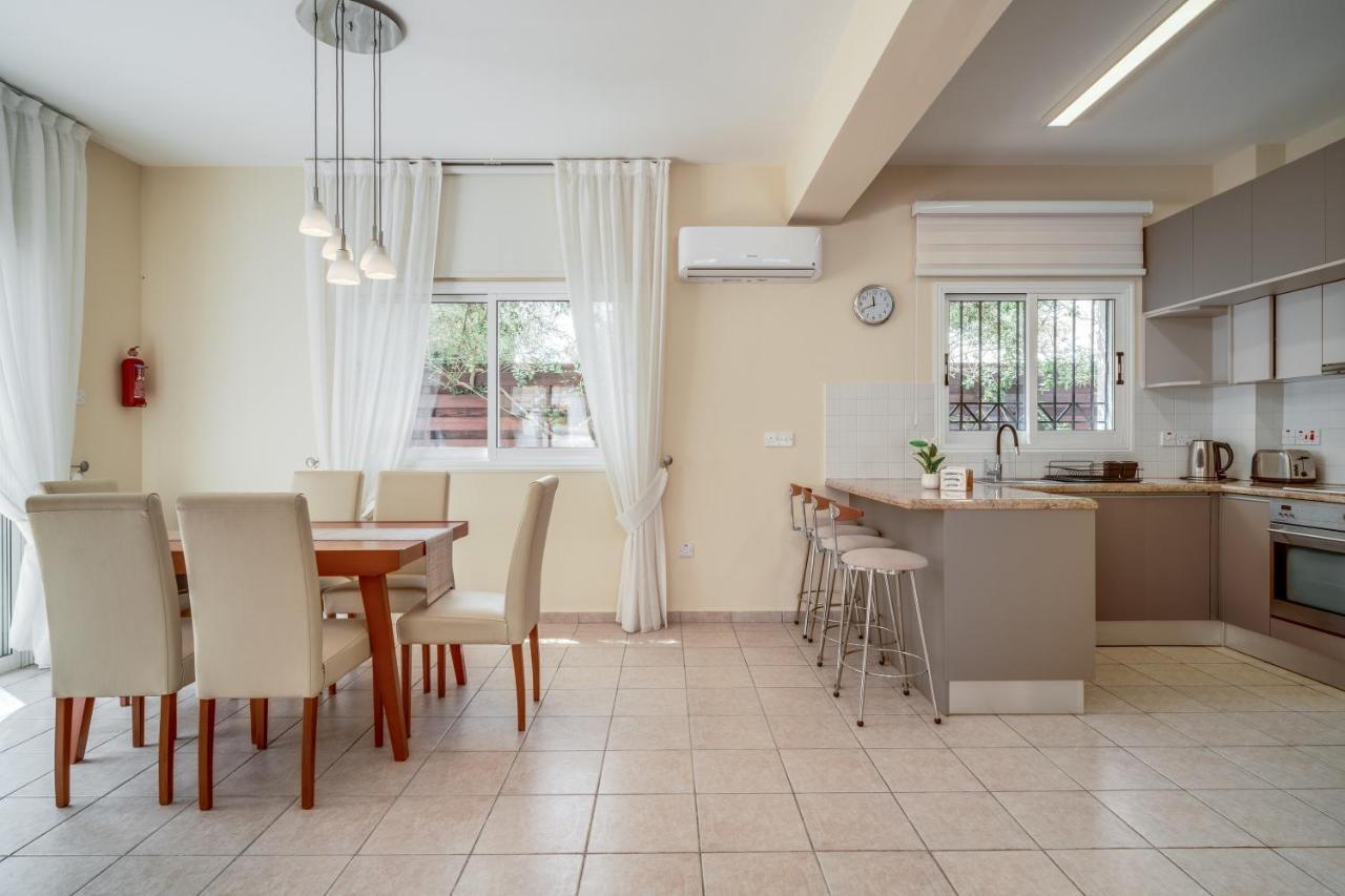 Amphitrite Villa Paralimni Esterno foto