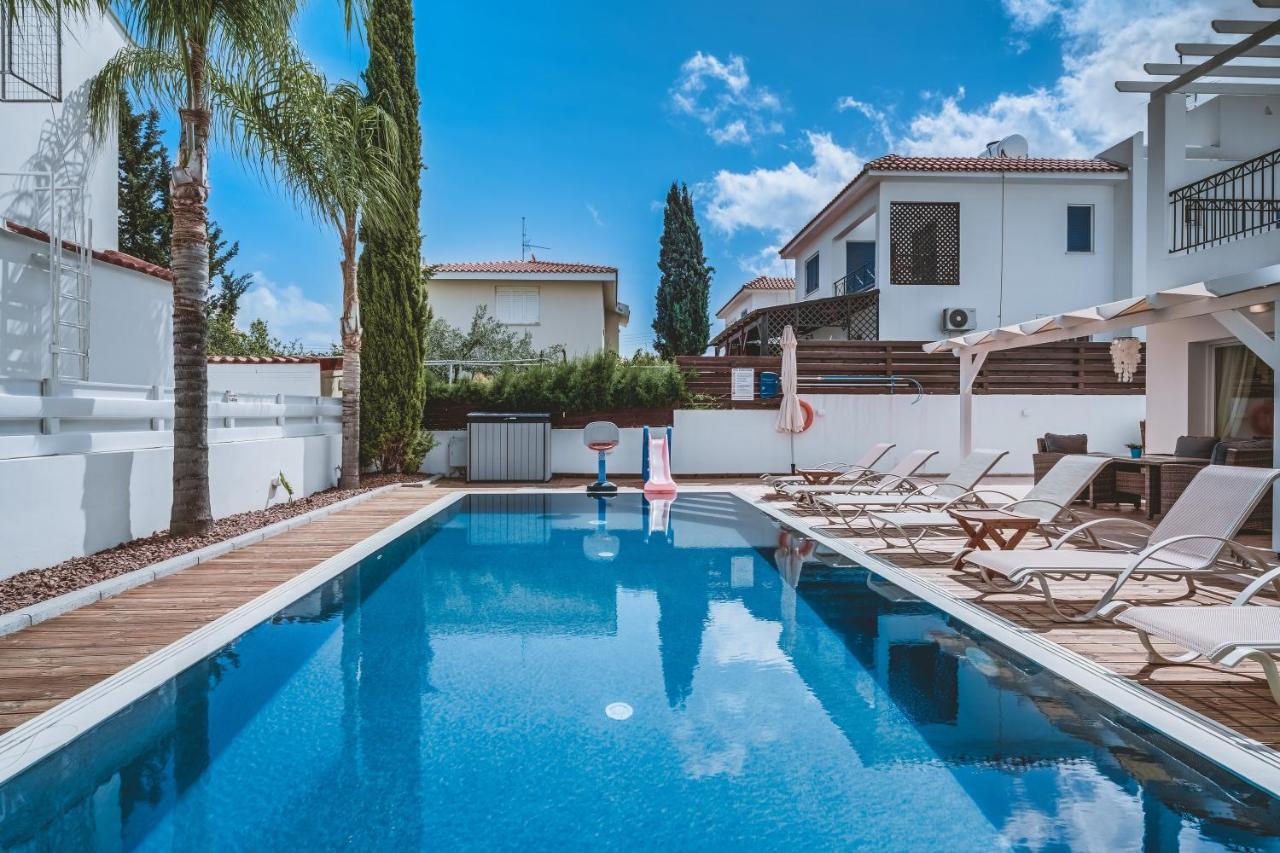 Amphitrite Villa Paralimni Esterno foto
