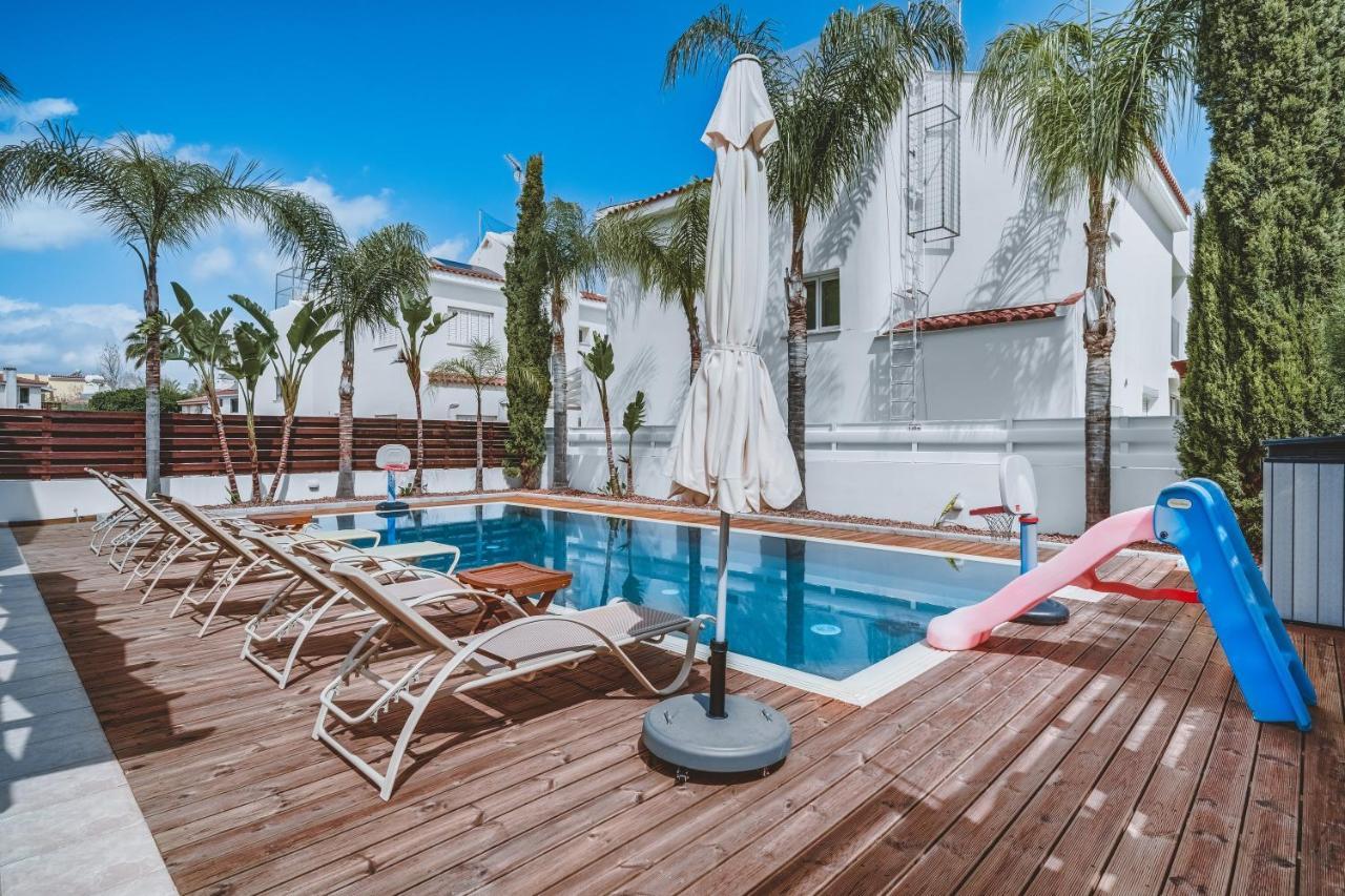 Amphitrite Villa Paralimni Esterno foto
