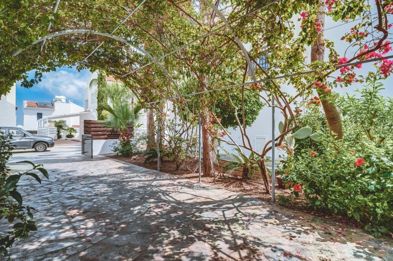 Amphitrite Villa Paralimni Esterno foto