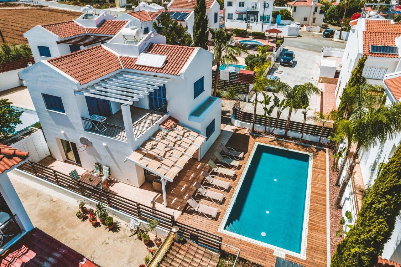 Amphitrite Villa Paralimni Esterno foto